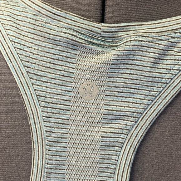 Lululemon Lightweight Stretch Running Tank Top Size 10 (0591) - Picture 2 of 5